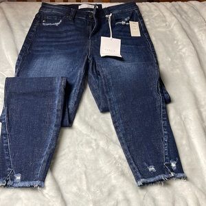 KanCan mid rise skinny Jean size 5/26 NWT